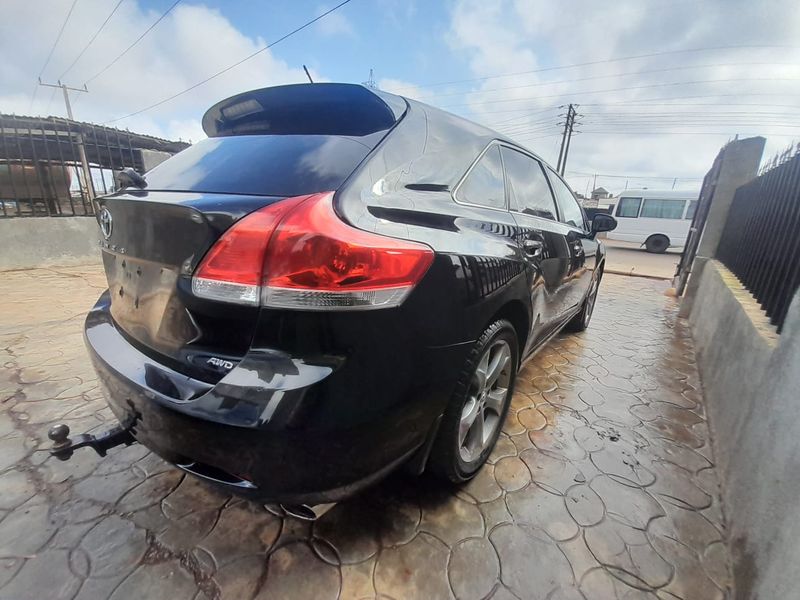 Thumbnail 2 of 2012 Toyota Venza xle